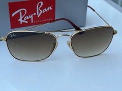 Ray-Ban RB3136 001/51 Caravan Gold Frame Gradiant Brown Lenses Sunglasses