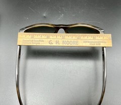 RayBan RB2132 New Wayfarer Sunglasses Tortoise Frame 902L 55/18 145 w/ Case