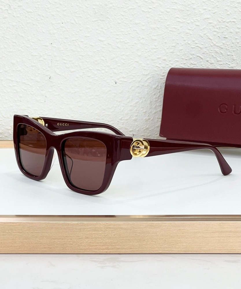 Sunlasses Unisex GUCCI MOD：GG2124O Size：52口18-135