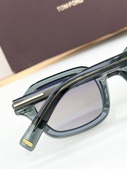 Tom Ford TI21 Sunglasses Smoke Grey 46mm With New Case