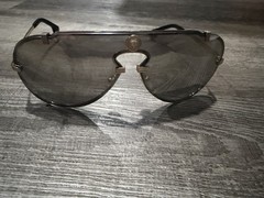Versace Men’s Gold Sunglasses VE2243 10026G 43mm Used No Case Made In Italy