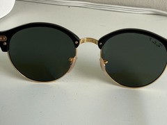Ray-Ban RB4246 Clubmaster 901/58 Sunglasses Black Gold Frame Green Polarized