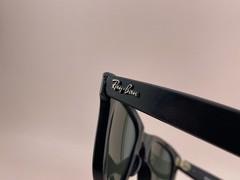 Ray Ban Wayfarer Sunglasses Italy RB 2140 901 Black Green G15 lens 50-22mm