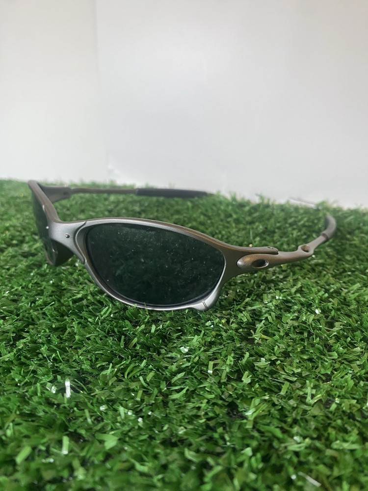 Vintage Oakley Juliet Styled Polarized Sunglasses Black Lens Silver Frames