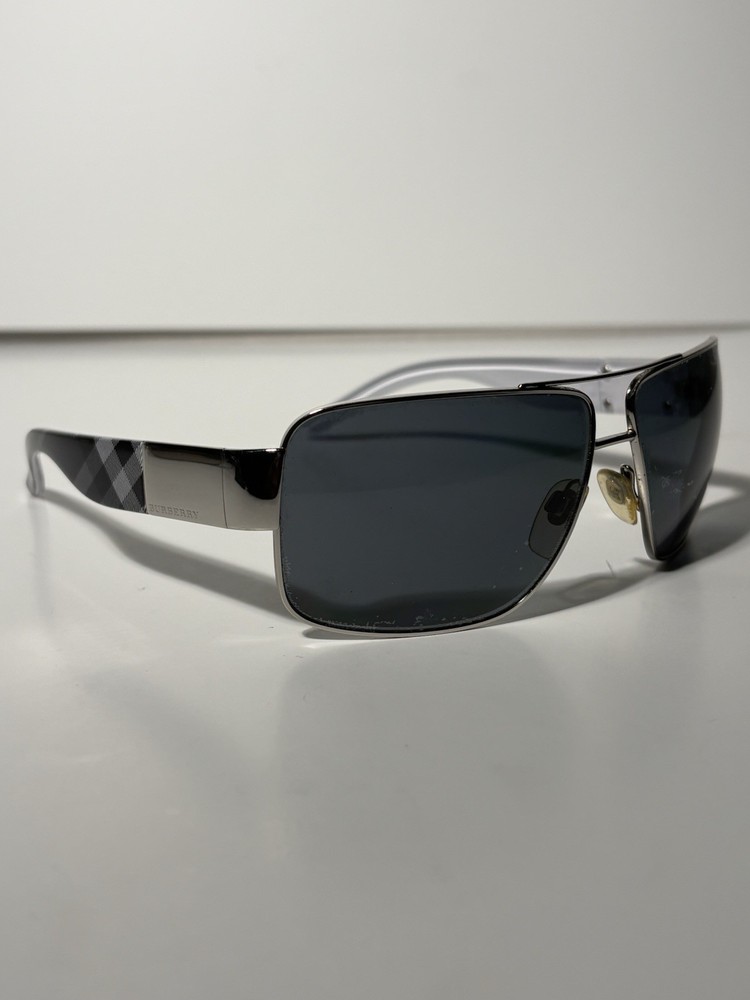 Burberry Gunmetal Grey Black Sunglasses BE3040 1005/81 Italy