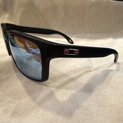 Used Oakley Holbrook w/ Hawaiian Flag – NEW Prizim Polarized Lenses!