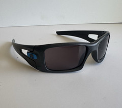 Oakley Fives Crankcase Men’s Wrap Rectangle Sunglasses Black Frame Gray Lenses