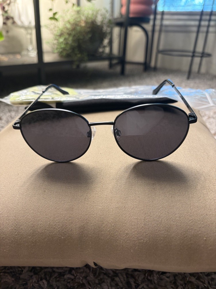 New Authentic QUAY Loop Me In Black Round Frame/lenses Sunglasses 54-17-140