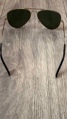 Ray-Ban Aviator Sunglasses Gold Metal Frame Green Tinted Glass Lenses