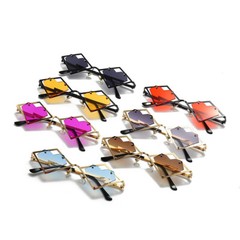 Fashion IRREGULAR Hip Hop Sunglasses Love Retro Mens Women Outdoor Shade Glasses