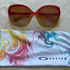USED RARE USA-MADE OAKLEY SUNGLASSES IN CANDY COLORS