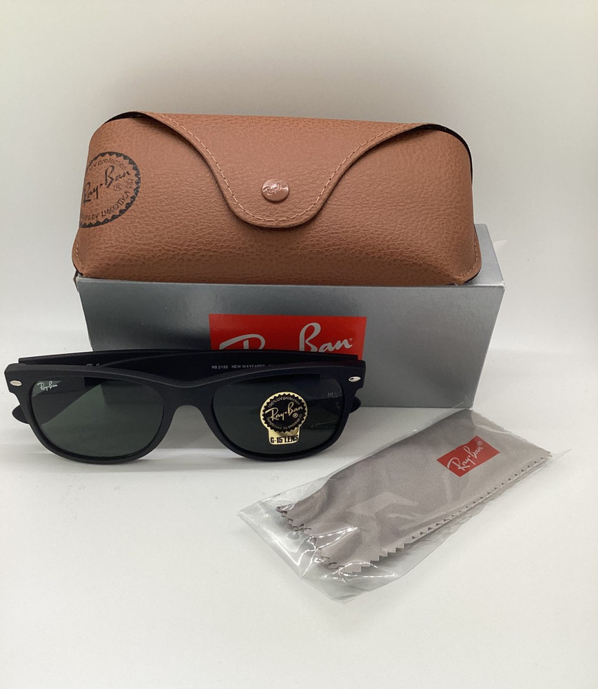 Ray Ban New Wayfarer (RB2132-622) Black Rubber 55mm/G-15 Green Sunglass