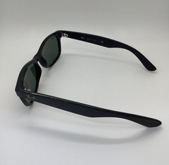Ray Ban New Wayfarer (RB2132-901) Black 52mm/G-15 Green Sunglass