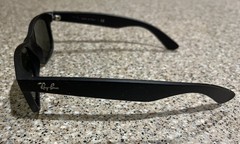 Ray-Ban RB2132 New Wayfarer Black Green G-15 Sunglasses 52-18 Italy