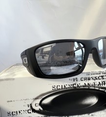 New Oakley Sunglasses Fuel Cell OO9096-J560 Black Frame Silver Lens