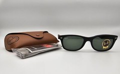 Ray-Ban New Wayfarer 52-18mm Rubber Black Sunglasses With G-15 Green Lenses