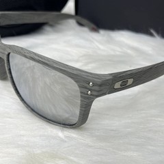 Oakley Holbrook Sunglasses Grey Woodgrain Frame Prizm Silver Polarized UV400 New