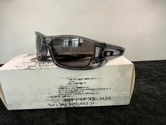 New Oakley Sunglasses Fuel Cell OO9096-02 Clear Grey/Grey