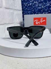Ray-Ban New square sunglasses suitable for both men and women in 2026