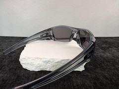 New Oakley Sunglasses Fuel Cell OO9096-02 Clear Grey/Grey