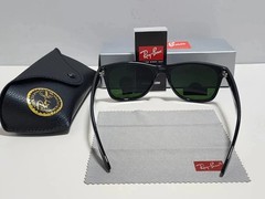 RayBan 2140 Sunglasses Black Frame with 50mm Green Glass Lenses -new
