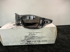 New Oakley Sunglasses Fuel Cell OO9096-02 Clear Grey/Grey