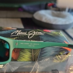 Maui Jim MJ0681S 003 Polarized Mirrored Rectangle Sunglasses Green Frame