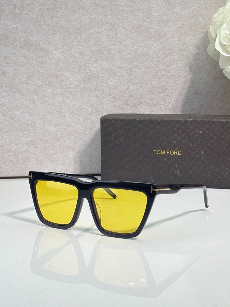 TOM FORD – MODEL: FT1110 – Unisex Sunglasses 56-14-140