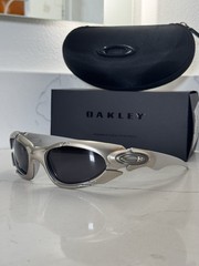 Vintage Oakley Plate Silver Chrome Sunglasses Made In USA Rare y2k gorpcore