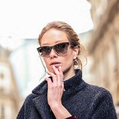 Polarized Sunglasses for Women Men Trendy Classic Retro Designer Style Fashion