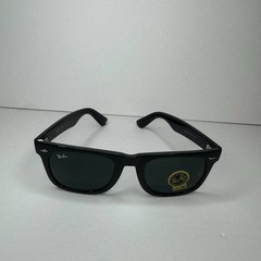 Ray-Ban Wayfarer Sunglasses Black Plastic Frame Green Tinted Glass + Case +Box