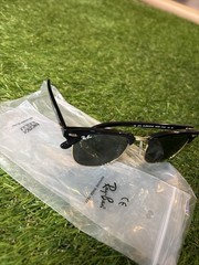 Ray-Ban Clubmaster RB3016 Black/Gold Frame Green Tinted Glass Lenses