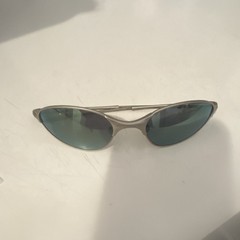 OakleyOval Metal Sunglasses Silver Frame Green Tinted Plastic Lenses