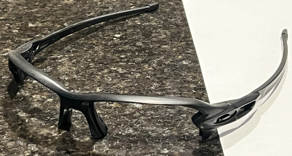 Oakley FLAK 2.0 Matte Black Replacement Sunglasses Frame Only 59-12-133 – READ