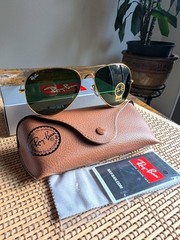 Ray-Ban Aviator Classic Gold Framed G-15 Green Lens – Unisex
