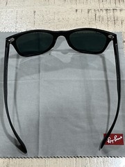 Ray-Ban Polarized Wayfarer Sunglasses Black Plastic Frame Green Lenses Men