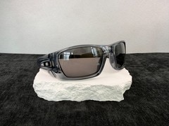 New Oakley Sunglasses Fuel Cell OO9096-02 Clear Grey/Grey