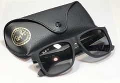 Ray Ban RB4165 622/T3 Justin Sunglasses Black Matte Polarized Gray Gradient 54mm