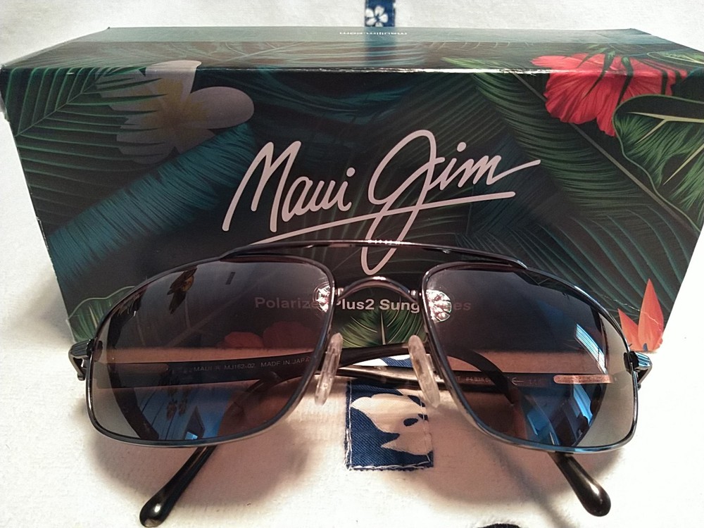 NEW DISPLAY Maui Jim “KAHUNA” 162-02 Gunmetal Frames/MAUI ROSE LENSES RARE!