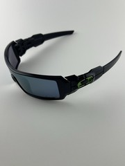 Oakley Oil Rig Polished Black Frame Emerald Iridium Lens Metallic Green Icons