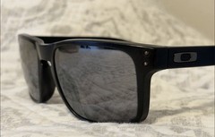 Oakley Holbrook Men’s Rectangular Sunglasses Black/Gray Tinted 57-18 137