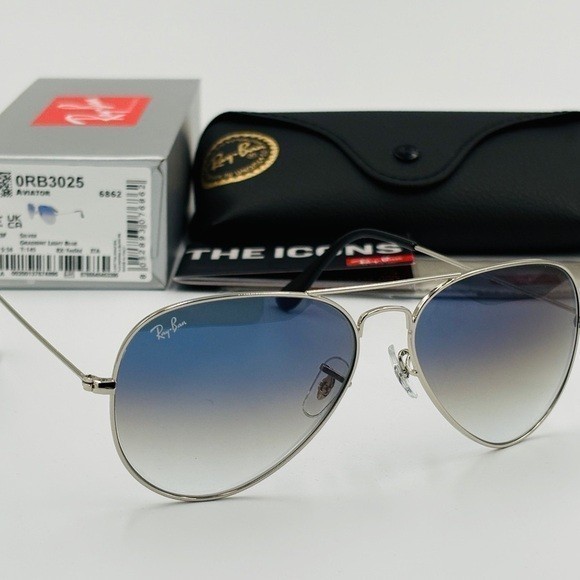 New Ray-Ban RB3025 Aviator Sunglasses Silver Frame Light Blue Gradient Lens 58mm