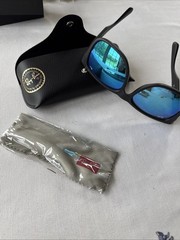 Black Frame Ray-Ban Justin Classic RB4165 622/55 Blue Lens Sunglasses
