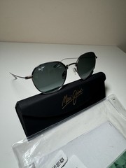 Maui Jim Island Eyes Titanium Neutral Grey Polarized Sunglasses MJ 859-11B New