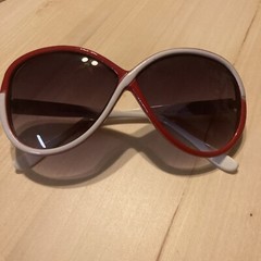 KISS Women’s Sunglasses 199 HP.A China Red White Hand Polished Frame