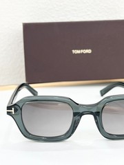 Tom Ford TI21 Sunglasses Smoke Grey 46mm With New Case