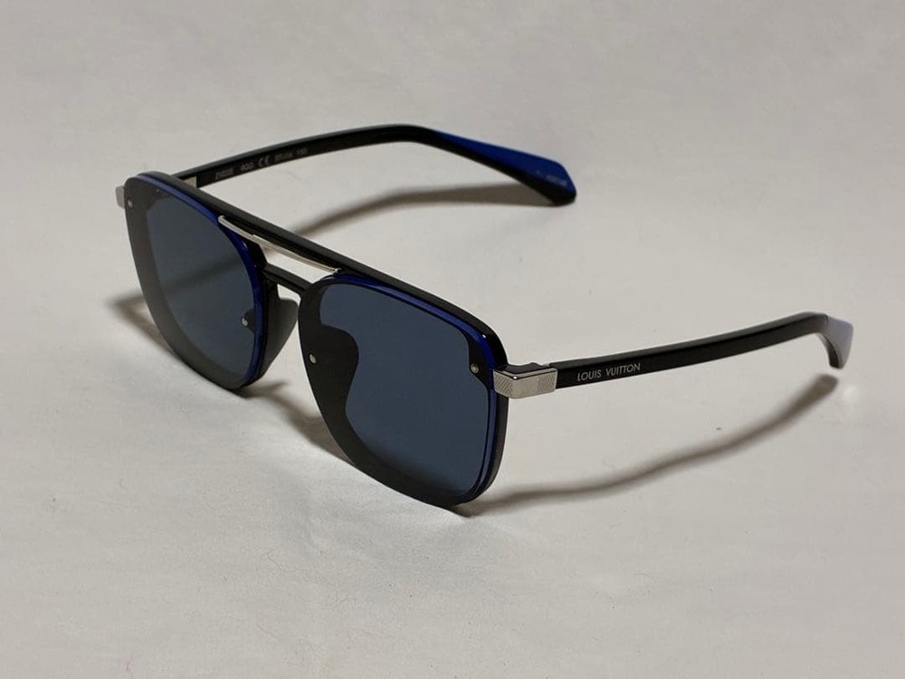 Louis Vuitton Sunglasses Z1022E 9QQ unisex adults fashion accessory logo casual