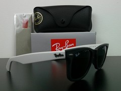 Ray-Ban RB2140 Wayfarer Classic Sunglasses Matte White/Black 50mm Never Worn