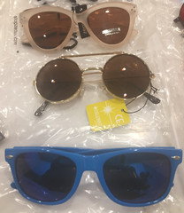 Mixed Lot Of 50 Sunglasses NEW Men’s Woman’s STORE CLOSED! ZEROUV~KISS** $1000