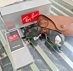 Ray-Ban Aviator Sunglasses Black Frame Dark green crystal G 15 Lens 3025 58 mm